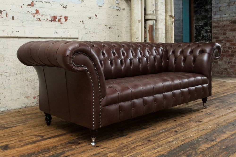 Montana - Old English Dark Brown