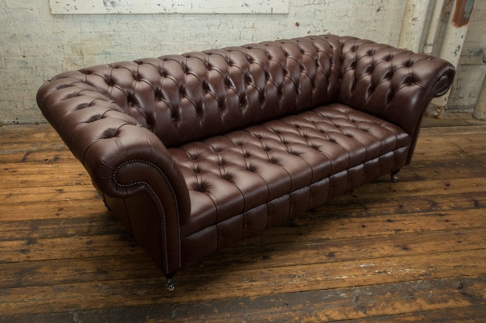 Montana - Old English Dark Brown