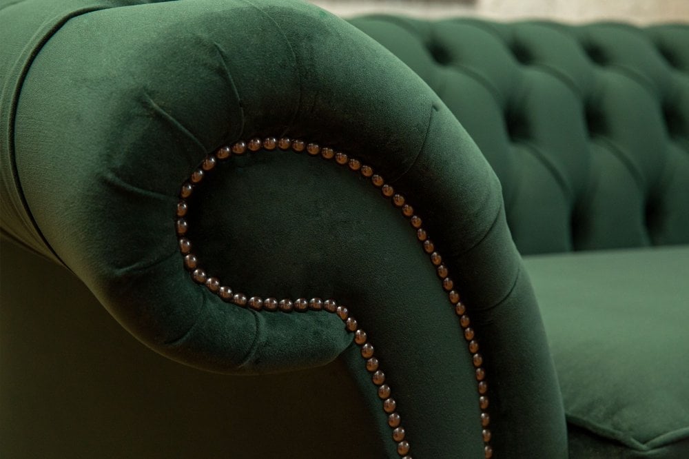 Woodstock Corner Chesterfield Sofa Available in all sizes and fabrics | Bespoke sizes available.